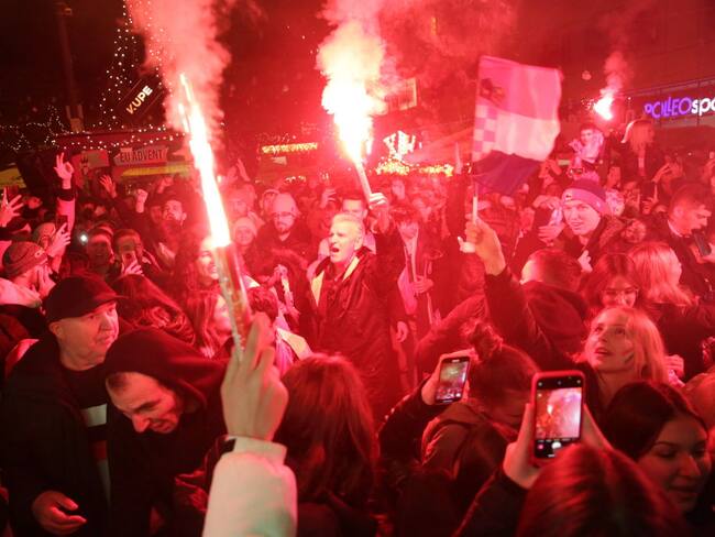 Croatian fans watch World Cup Qatar 2022 QF quarter final match in Zagreb, Croatia on 09 December 2022. (Photo by Stipe Majic/Anadolu Agency via Getty Images)