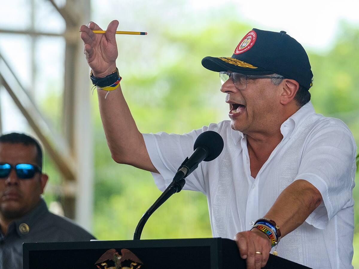 Al Oído: “El que la hace, se va”: Petro, pero a vivir sabroso, ¡bienvenidos al cambio!