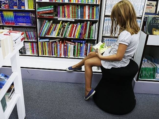 "En literatura infantil y juvenil caben todos los temas, varía cómo se dirigen": Riva