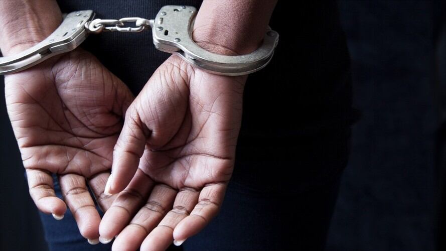 Foto de referencia de una mujer capturada. Foto: Getty Images/Bill Oxford