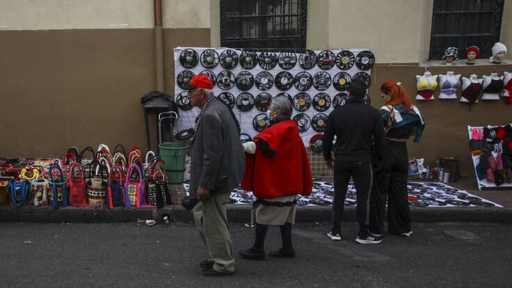 ¿Cobrarán a vendedores ambulantes en Bogotá por uso de espacio público desde marzo? Responde IPES