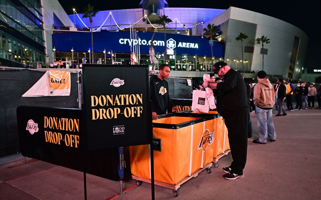 Donaciones de los Ángeles Lakers. I Foto: FREDERIC J. BROWN/AFP via Getty Images.