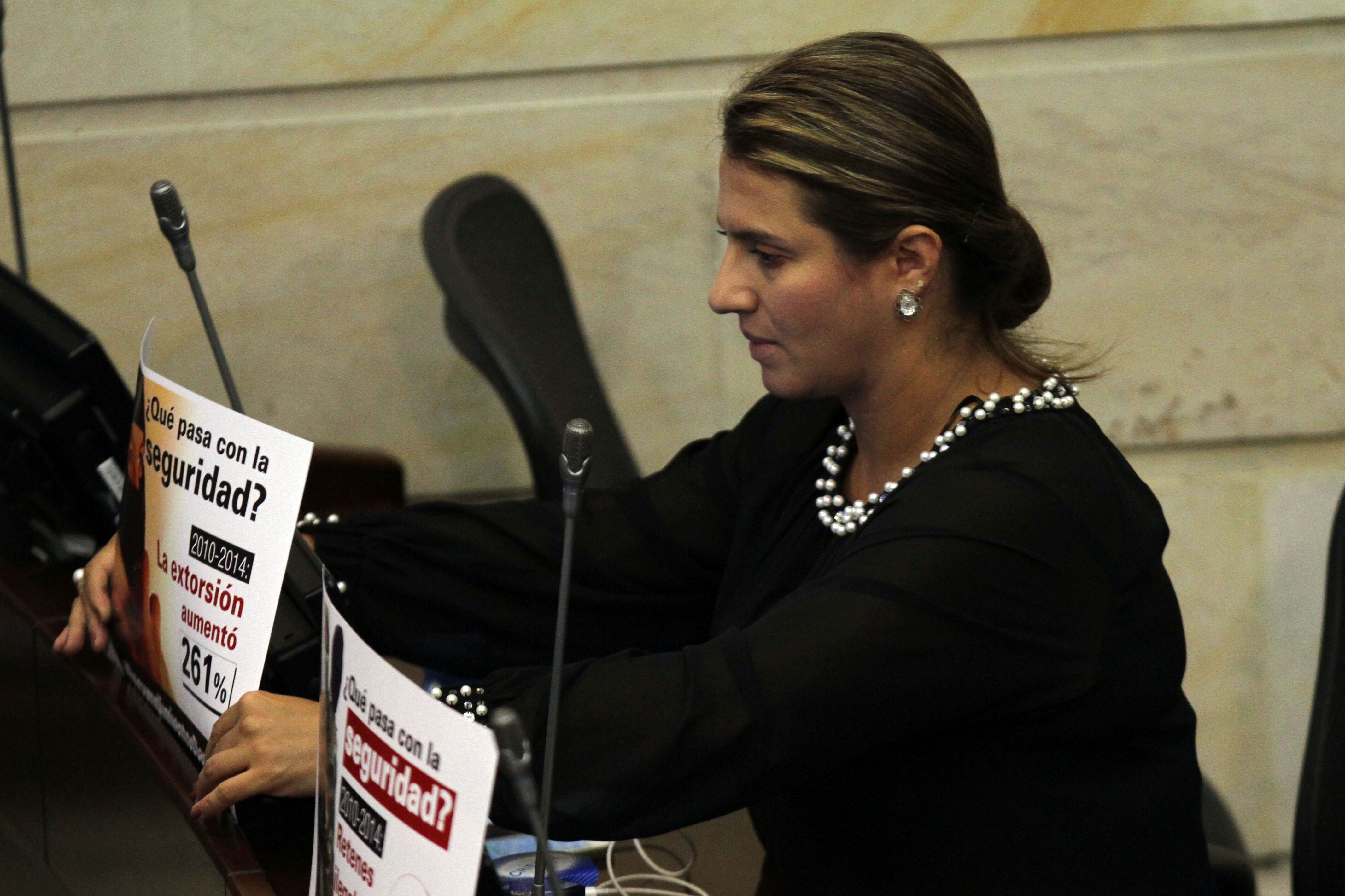 20 de julio de 2015.Bogotá. Así fue la  votación para la nueva mesa directiva de senado de la legislatura que rige desde julio 2015 hasta julio de 2016. En la foto Paola Holguín, senadora del Centro Democrático. (Fotos Colprensa - Luisa González).