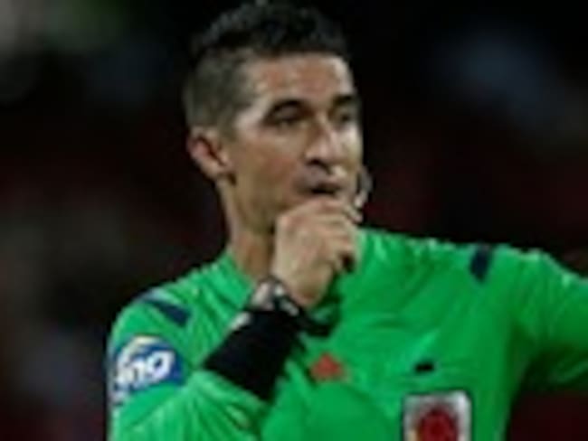 El arbitro Harold Perilla denunció que fue víctima de acoso sexual por parte del reconocido árbitro, Óscar Julián Ruiz. Foto: Colprensa.