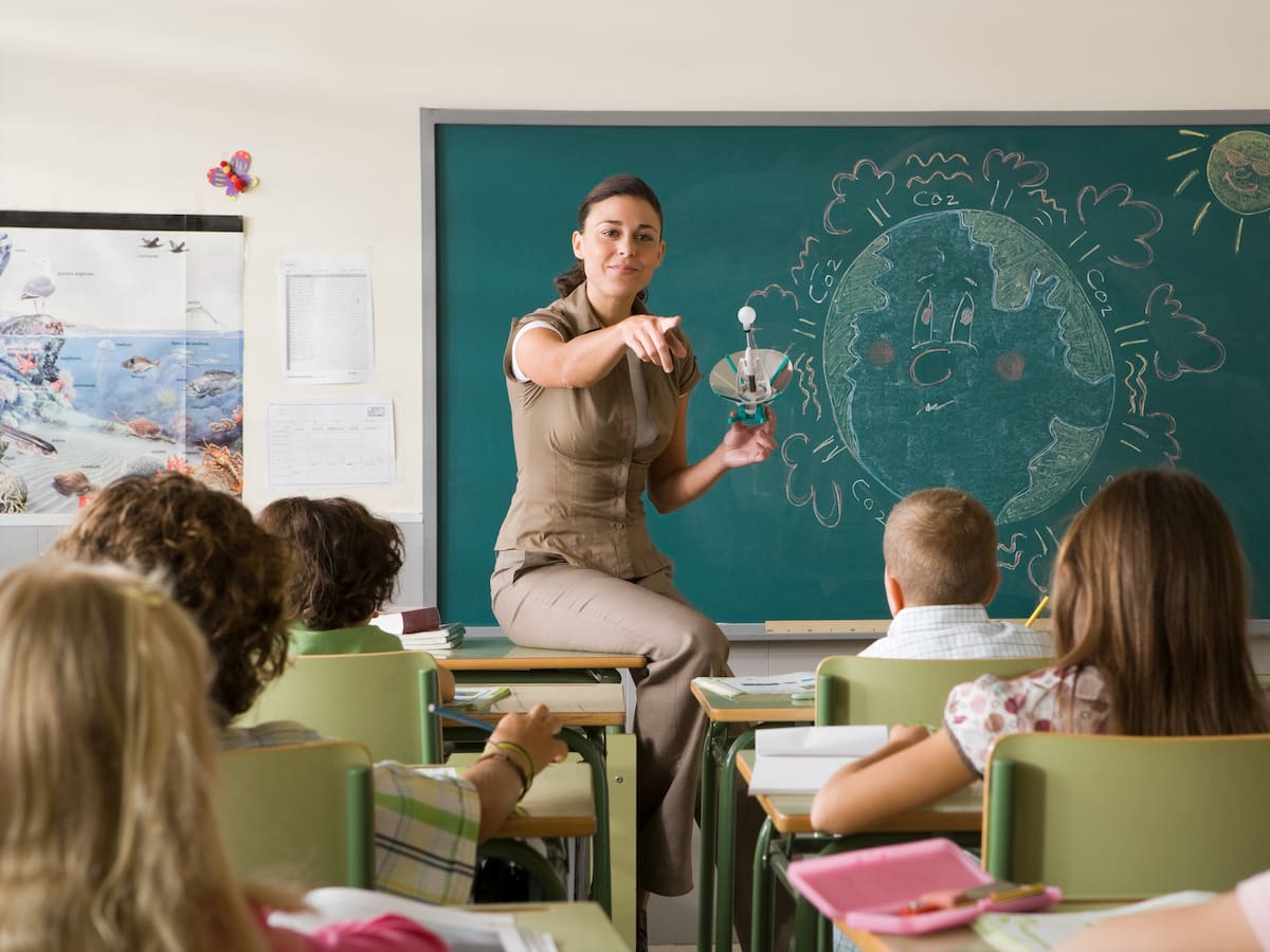 Aprobaron la ‘Mesada 15′ para estos docentes en el magisterio: verifique los requisitos