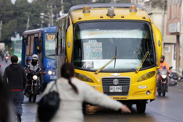 “Nos tienen aguantando hambre”: Conductores de Sitp provisional protestan en Bogotá. Foto: Colprensa