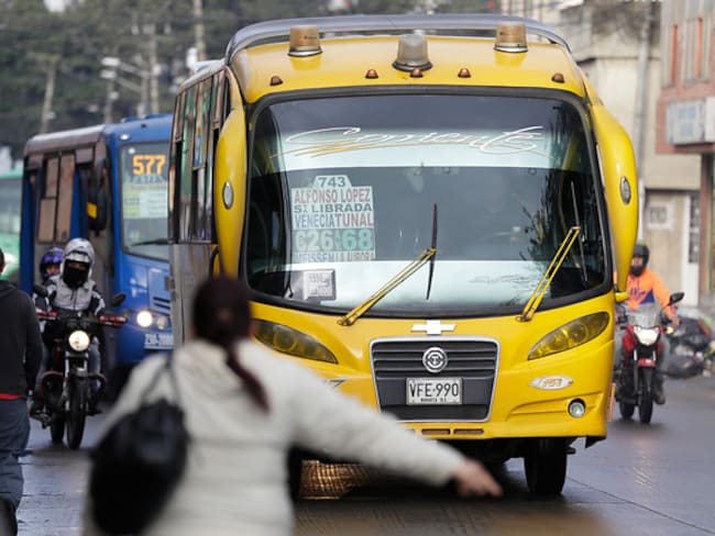 “Nos tienen aguantando hambre”: Conductores de Sitp provisional protestan en Bogotá. Foto: Colprensa