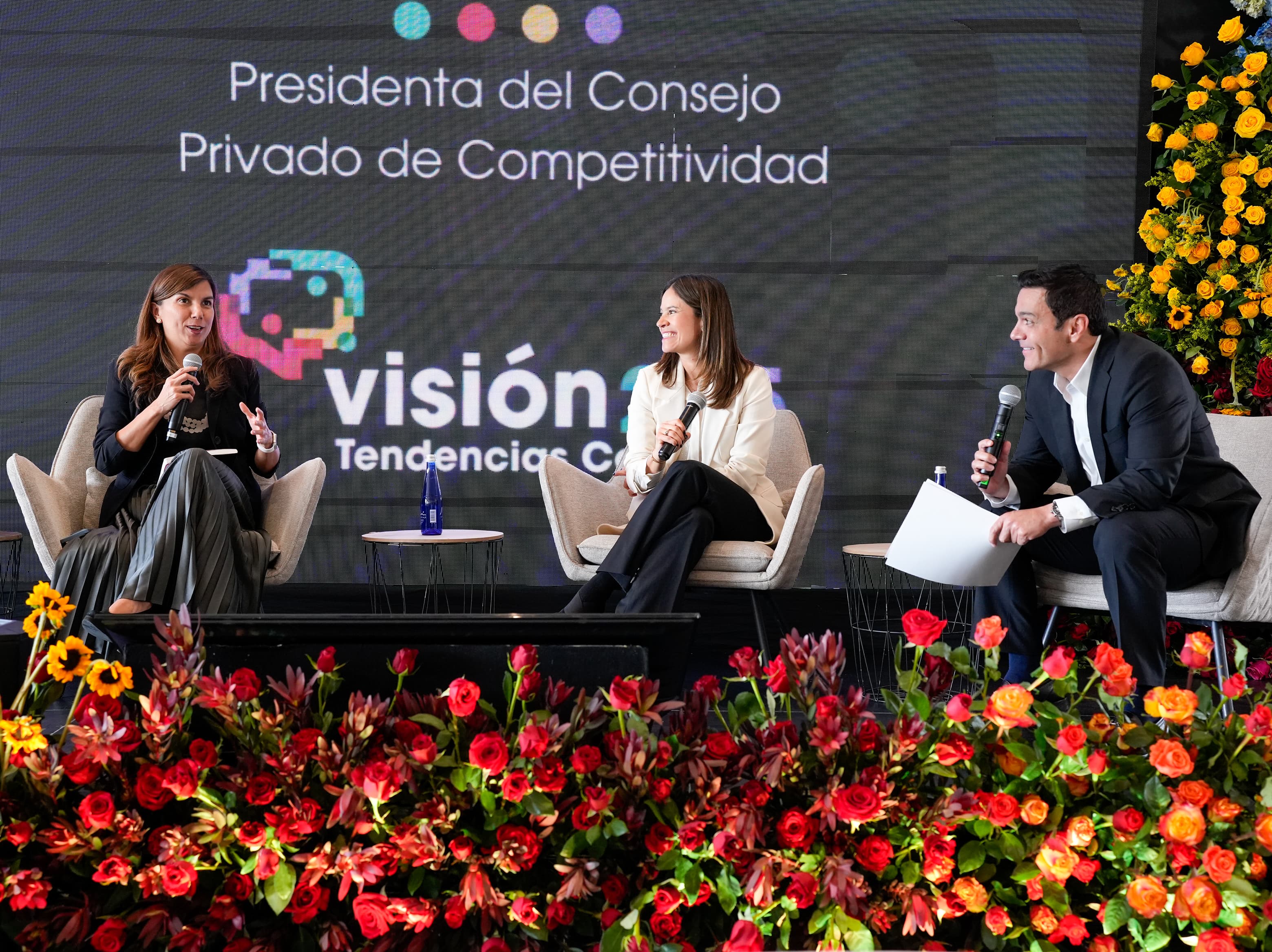 Aunque se han proyectado mejorías para la economía Colombia el próximo año, las expertas mencionaron que aún existen varios desafíos a superar. | Foto: Prisa Media