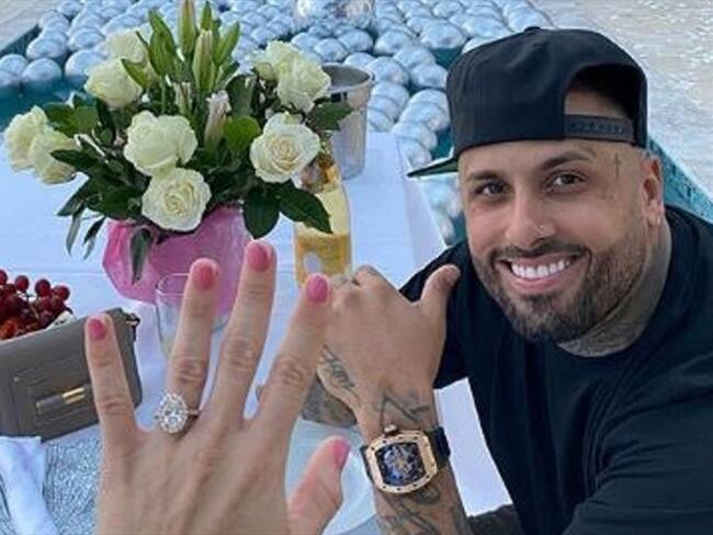 Así fue como Nicky Jam le propuso matrimonio a su novia. Foto: Instagram cydrrose