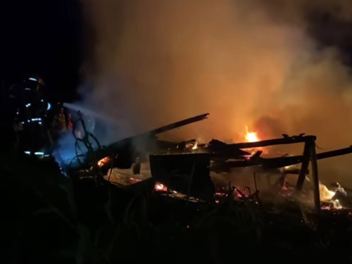 Tres personas murieron en el incendio que se registró en una invasión de Manizales