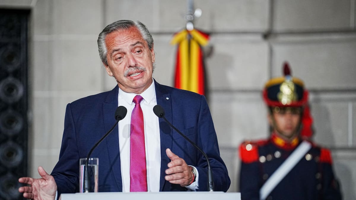 Imputan al expresidente de Argentina Alberto Fernández por malversación de fondos