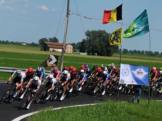 Ciclistas en la etapa 13 del Giro de Italia. Foto: Dario Belingheri/Getty Images