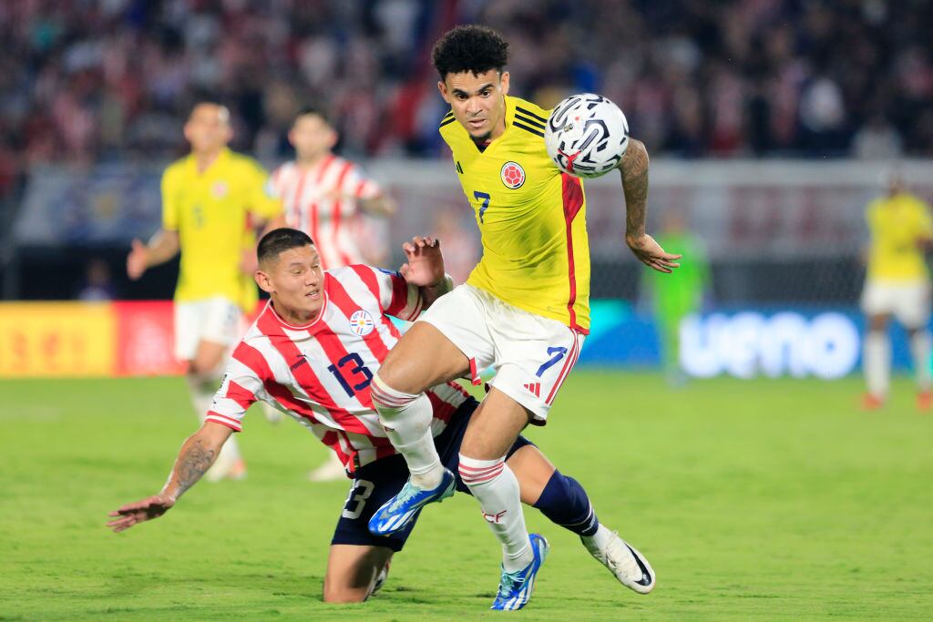 Luis Díaz en el partido ante Paraguay. (Foto: Christian Alvarenga/Getty Images)