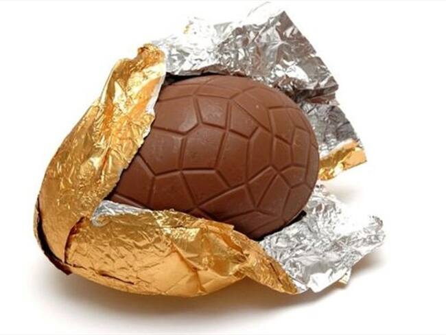 En el interior de la mayoría de huevos de Pascua no hay nada más que aire.. Foto: BBC Mundo