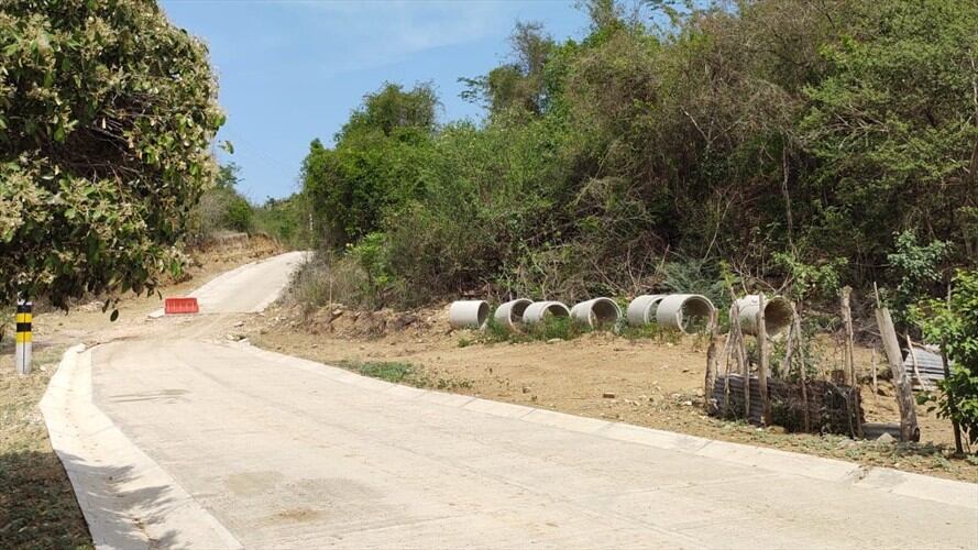 Una vía rural en San Jacinto es la más avanzadas de las tres obras PEDT y está apenas en un 30% de ejecución. Foto: Cortesía Veeduría Ágora