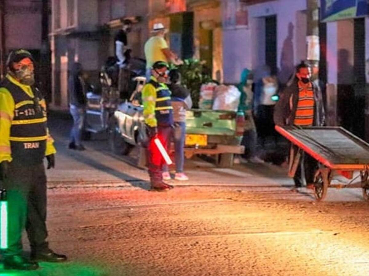 Piden controles a migrantes que caminan por la vía Panamericana en Cauca