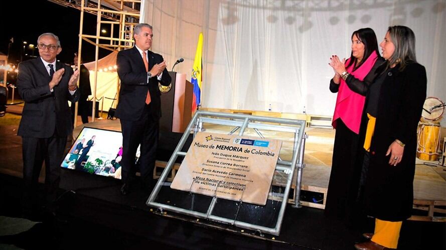 El presidente Iván Duque participó en la puesta de la primera piedra del Museo de Memoria de Colombia.. Foto: