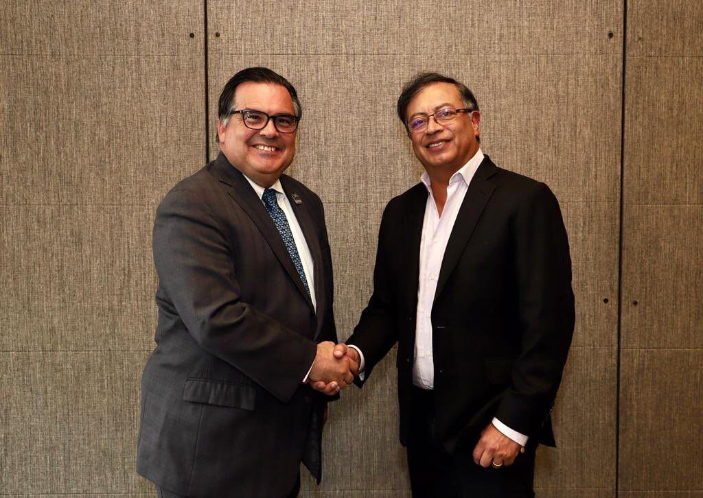 Francisco Palmieri y Gustavo Petro. Foto: Embajada de Estados Unidos