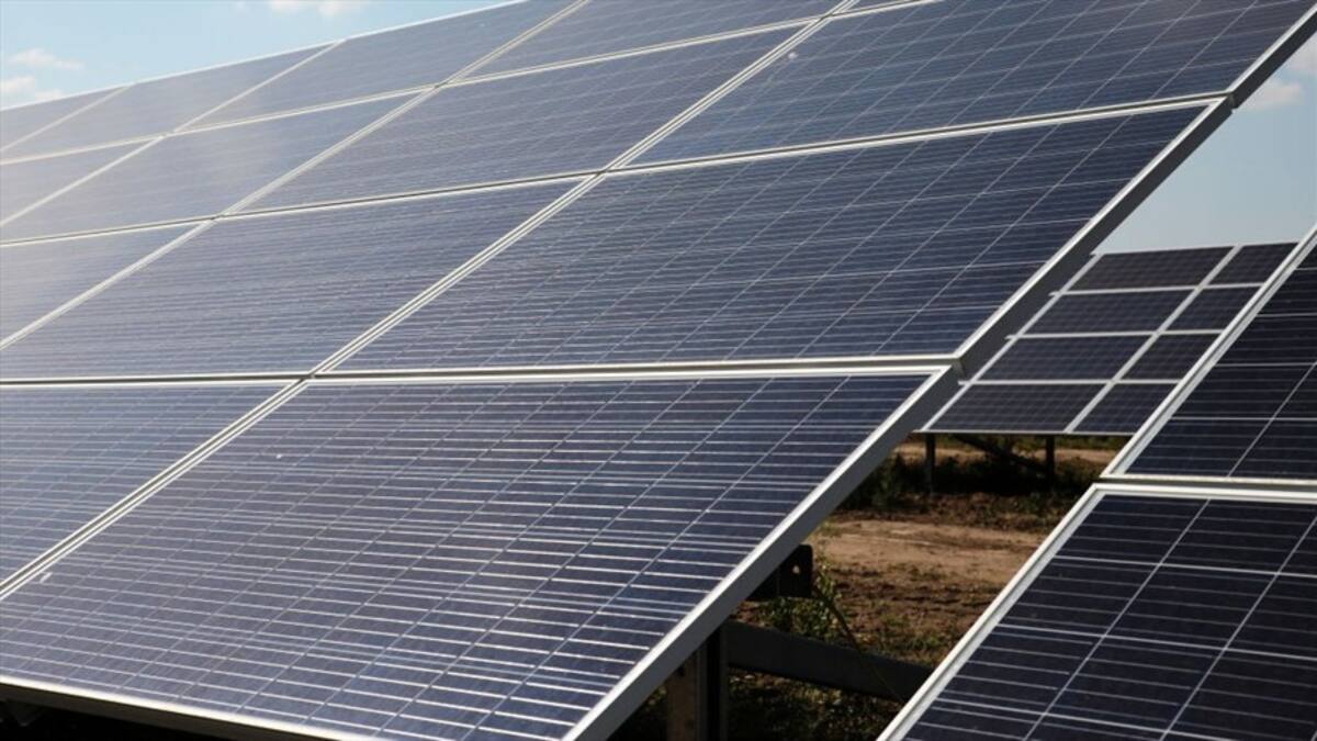 Presunta cartelización en proyectos de paneles solares con recursos para paz