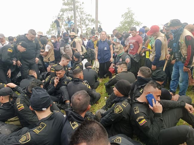 Policías secuestrados en San Vicente del Caguán. Foto: Suministrada