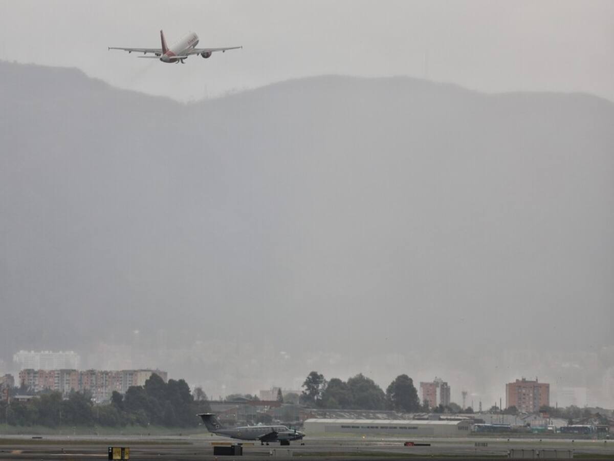 Mal tiempo afecta las operaciones aéreas en el aeropuerto El Dorado