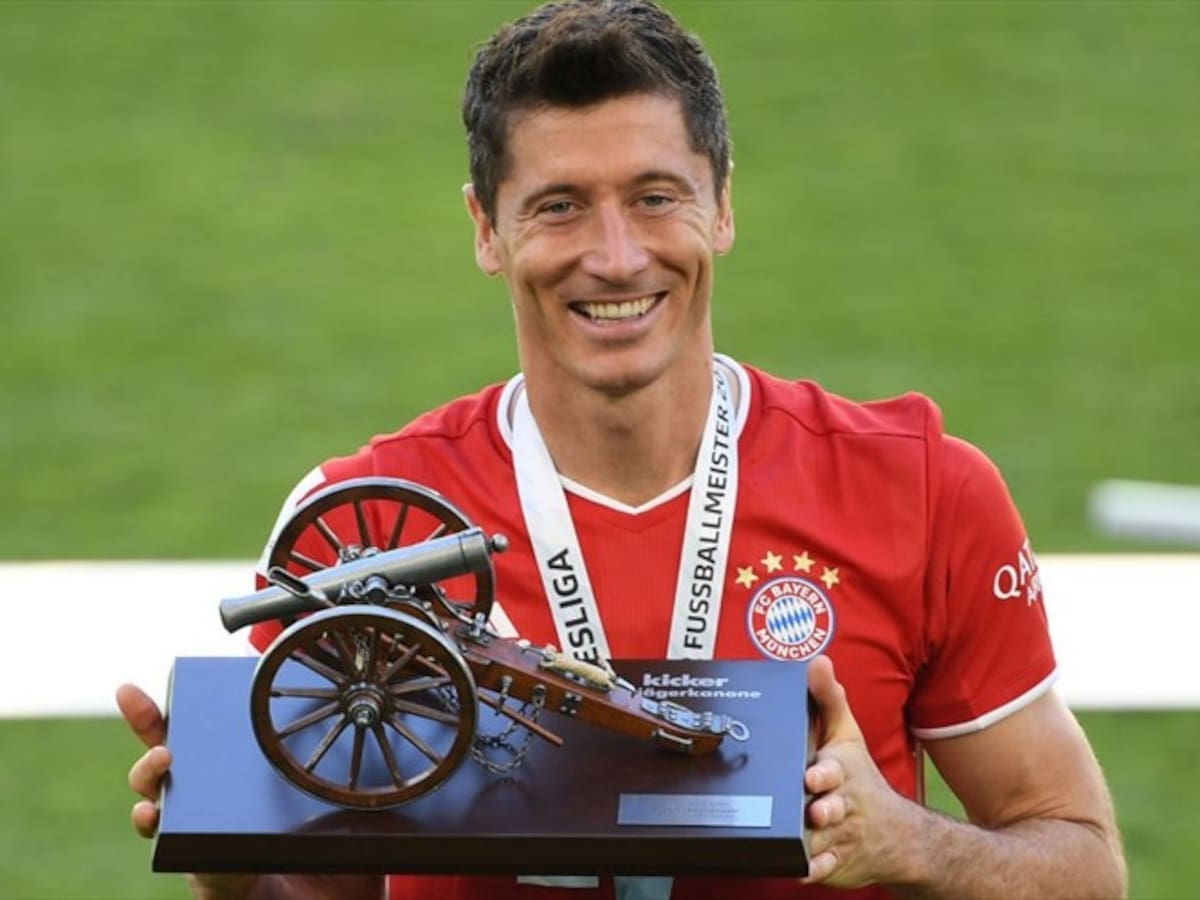 Robert Lewandowski, máximo goleador de la Bundesliga por quinta vez