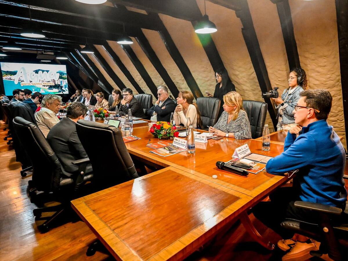 Gobierno departamental se reunió en Bogotá para debatir proyecto de agua en Santa Marta