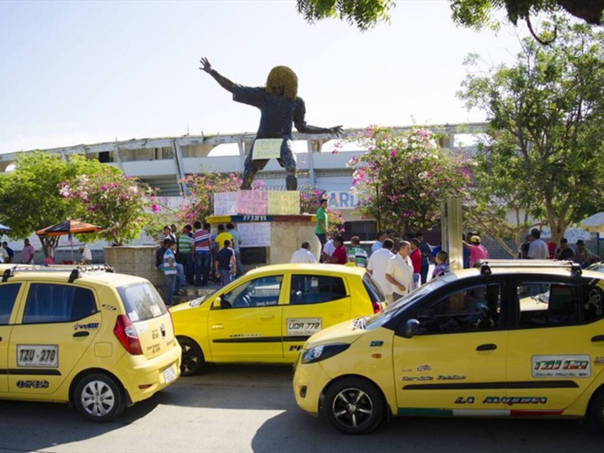 Denuncian constreñimiento a taxistas para asistir a reunión política en Santa Marta