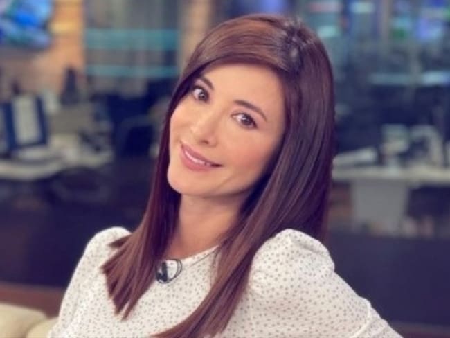 Alejandra Giraldo es periodista y presentadora de Noticias Caracol. Foto: Instagram: @alegiraldop