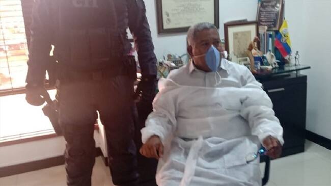 Agentes del CTI de la Fiscalía capturaron a Gustavo Adolfo Aguilar Vivas, gerente de la EPS Asmet Salud. Foto: Cortesía
