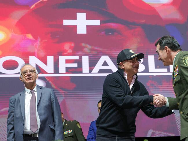 “No podemos generalizar”: general Salamanca tras declaraciones de Petro sobre policías