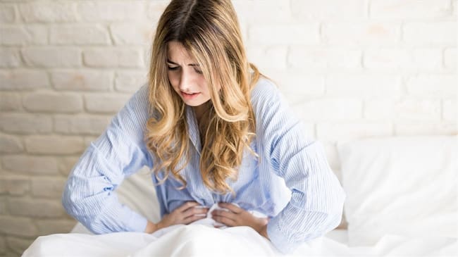 Según estudio, los cólicos menstruales son tan fuertes como sufrir un ataque al corazón. Foto: Getty Images