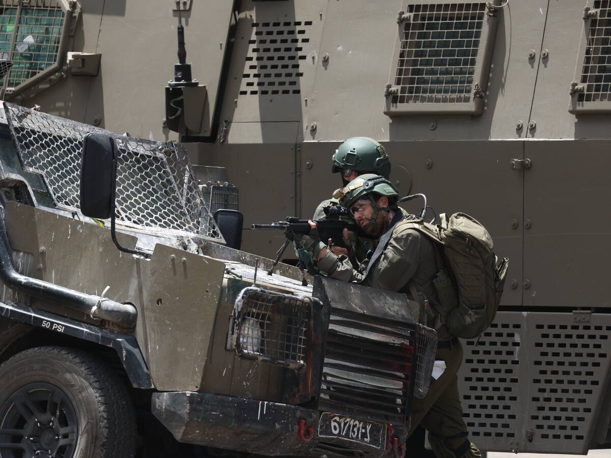 Israel aseguró haber atacado el aeropuerto de Saná (Yemen) y aviones de los hutíes