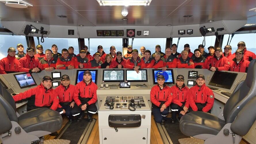 Equipo del buque oceanográfico. Foto: Armada Nacional