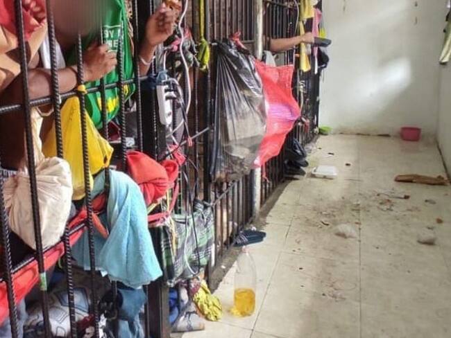 La Defensoría del Pueblo, seccional Cauca, denunció que en la estación de policía, Laura Valencia se presenta una sobrepoblación de 70 reclusos. Crédito: Defensoría del Pueblo.
