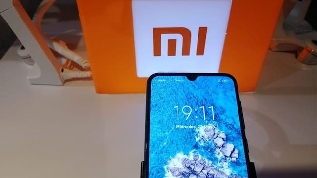 El Mi 9 ya está disponible en Colombia. Foto: W Radio