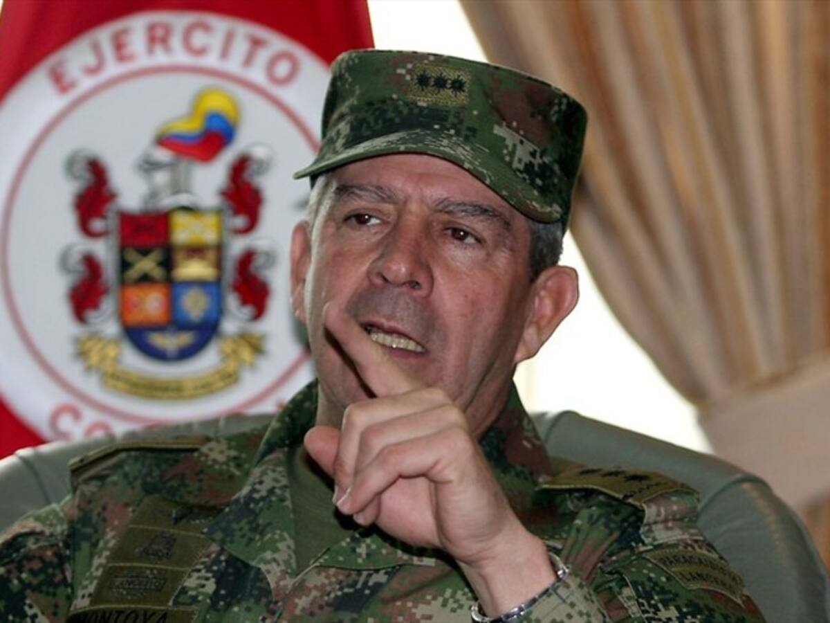EE.UU. prohíbe entrar al país al general (r) Mario Montoya por casos de falsos positivos