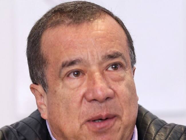 Se está creando una inseguridad jurídica: defensa de Cepeda ante libertad de Uribe