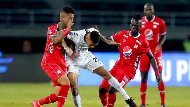 Derrota del América de Cali ante el Atlético Paranaense . Foto: Getty Images