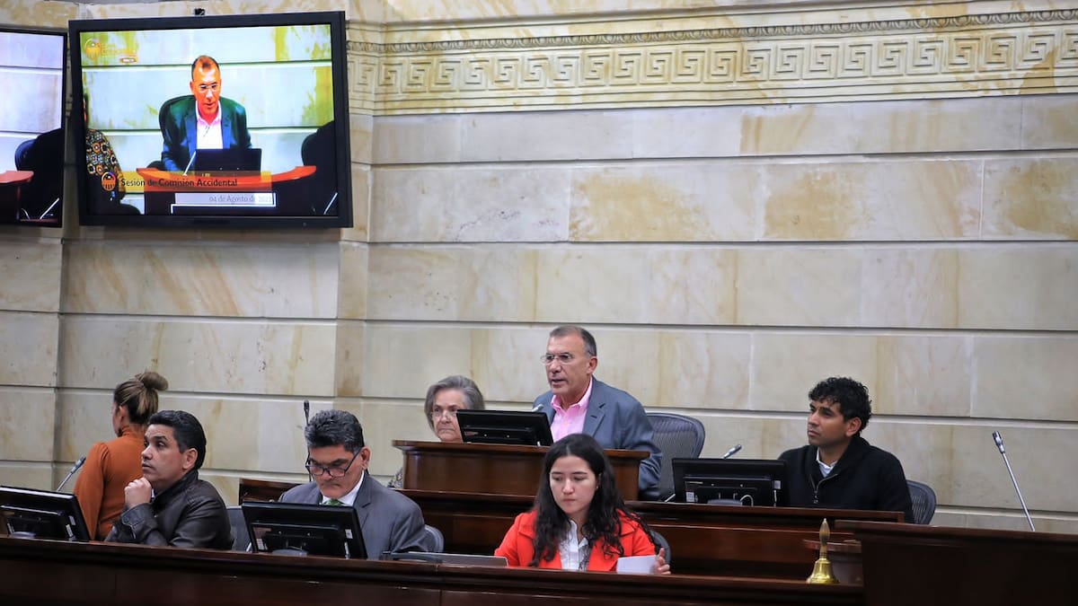 Pese a críticas, inició audiencia para rehacer lista de finalistas a la Contraloría