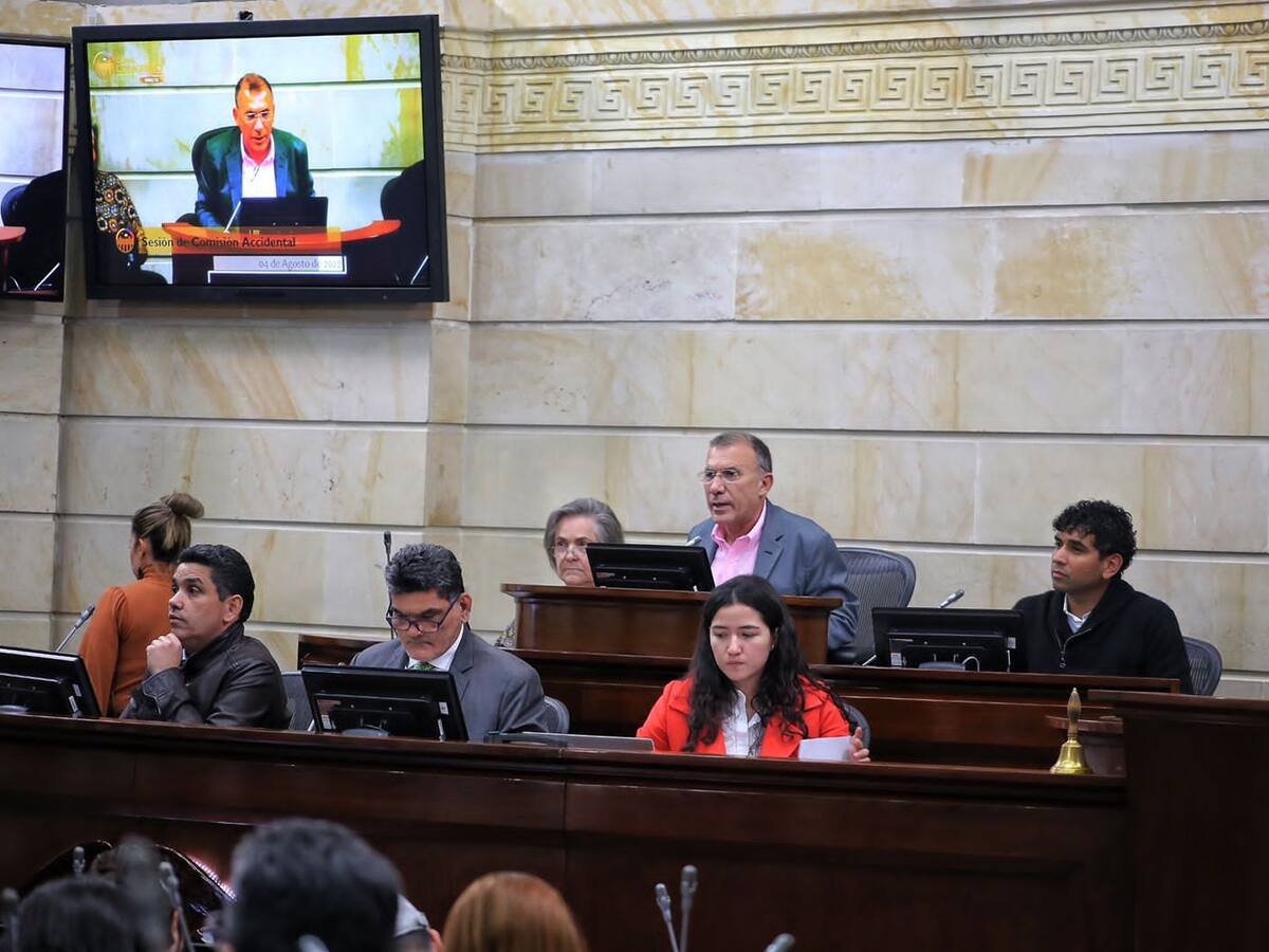 Pese a críticas, inició audiencia para rehacer lista de finalistas a la Contraloría