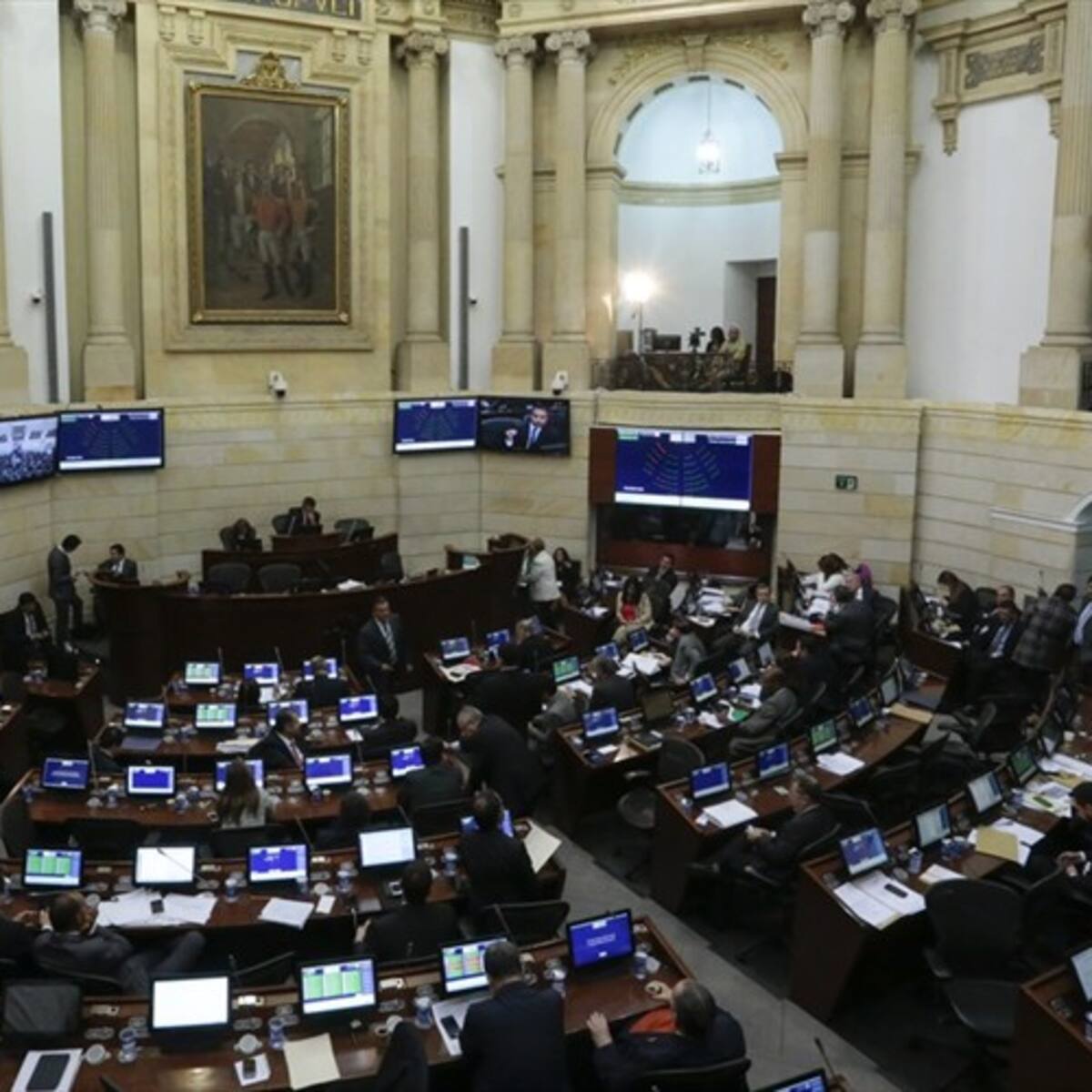 MinHacienda ya giró los $2.100 millones que tenían en jaque la operación del Congreso