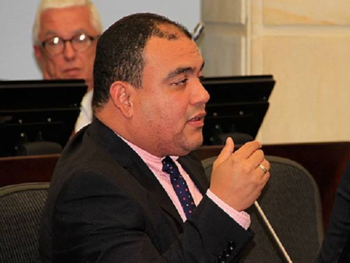 Senador Antonio Correa seguirá procesado en libertad: Corte Suprema