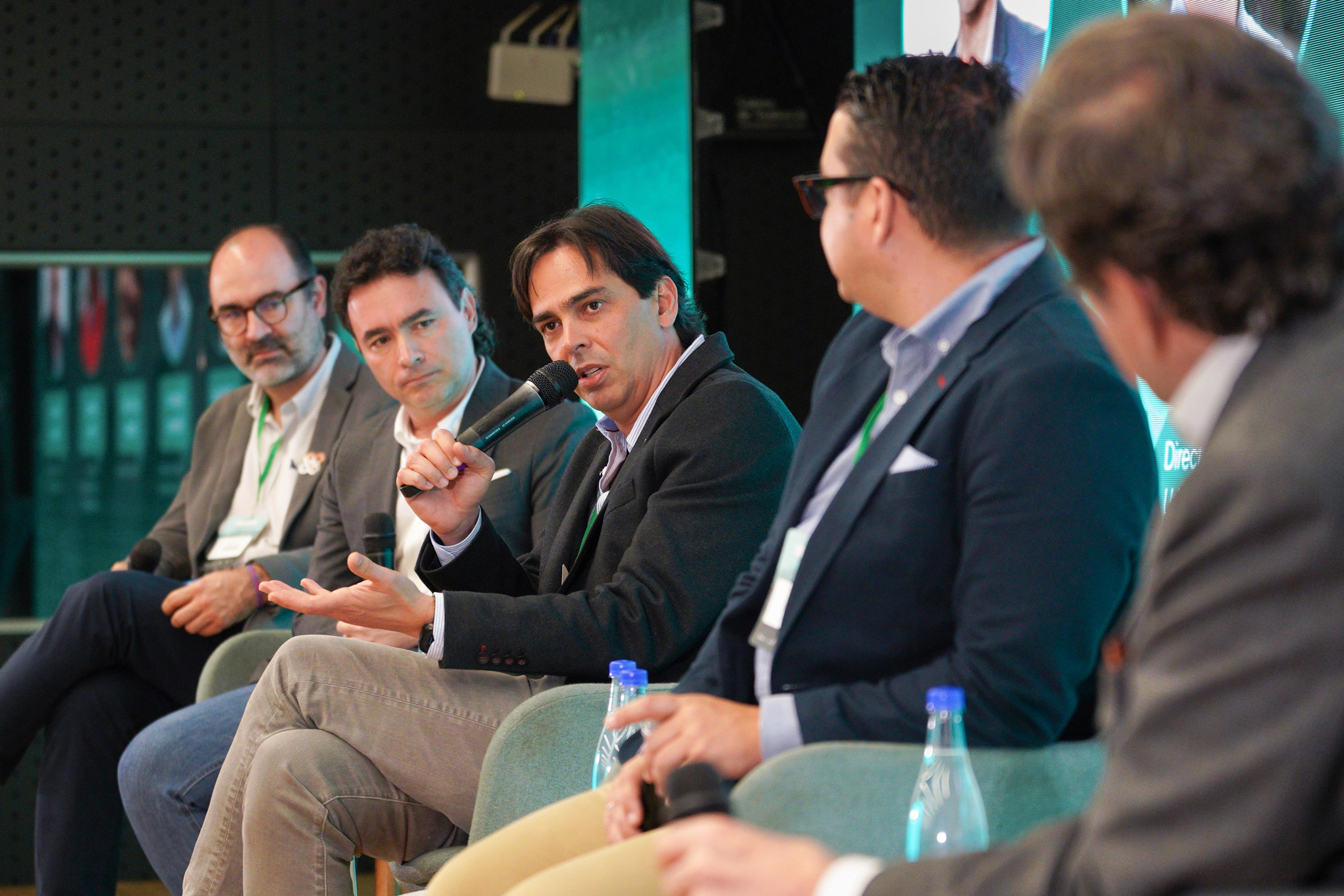 Panel: Transformación de la vida urbana con IA. | Foto: W Radio Colombia