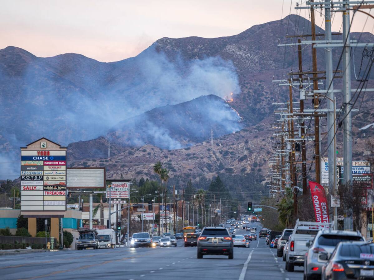 Incendios sin control provocaron la muerte de dos personas en Los Ángeles, EE.UU.