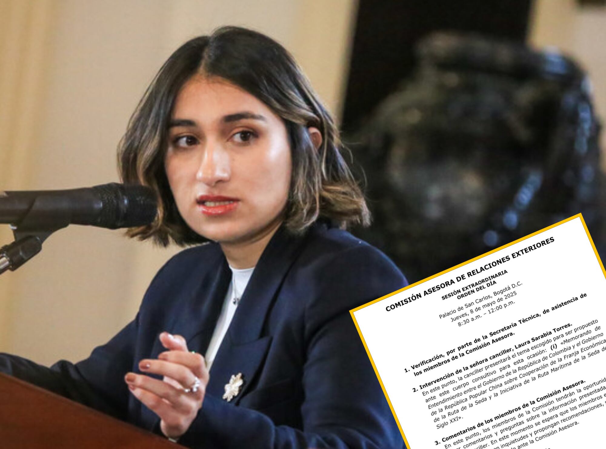 Laura Sarabia y documento de Ruta de la Seda. Foto: (Colprensa - Catalina Olaya)