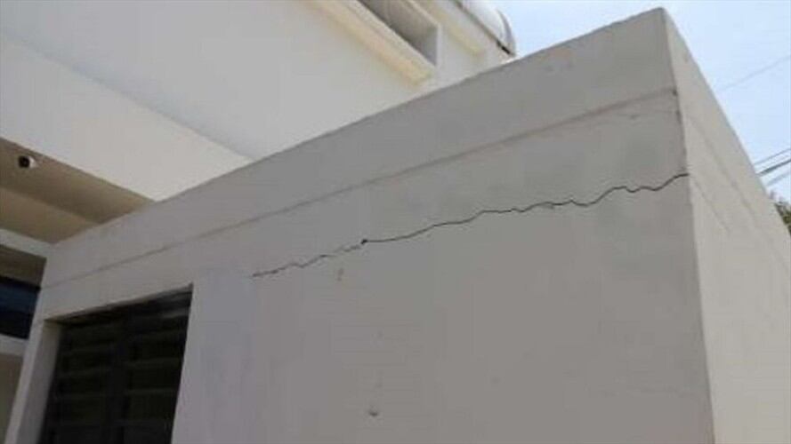 Entre otras cosas se observa el deterioro de la infraestructura física del centro de salud del barrio La Paz. Foto: Informe Contraloría