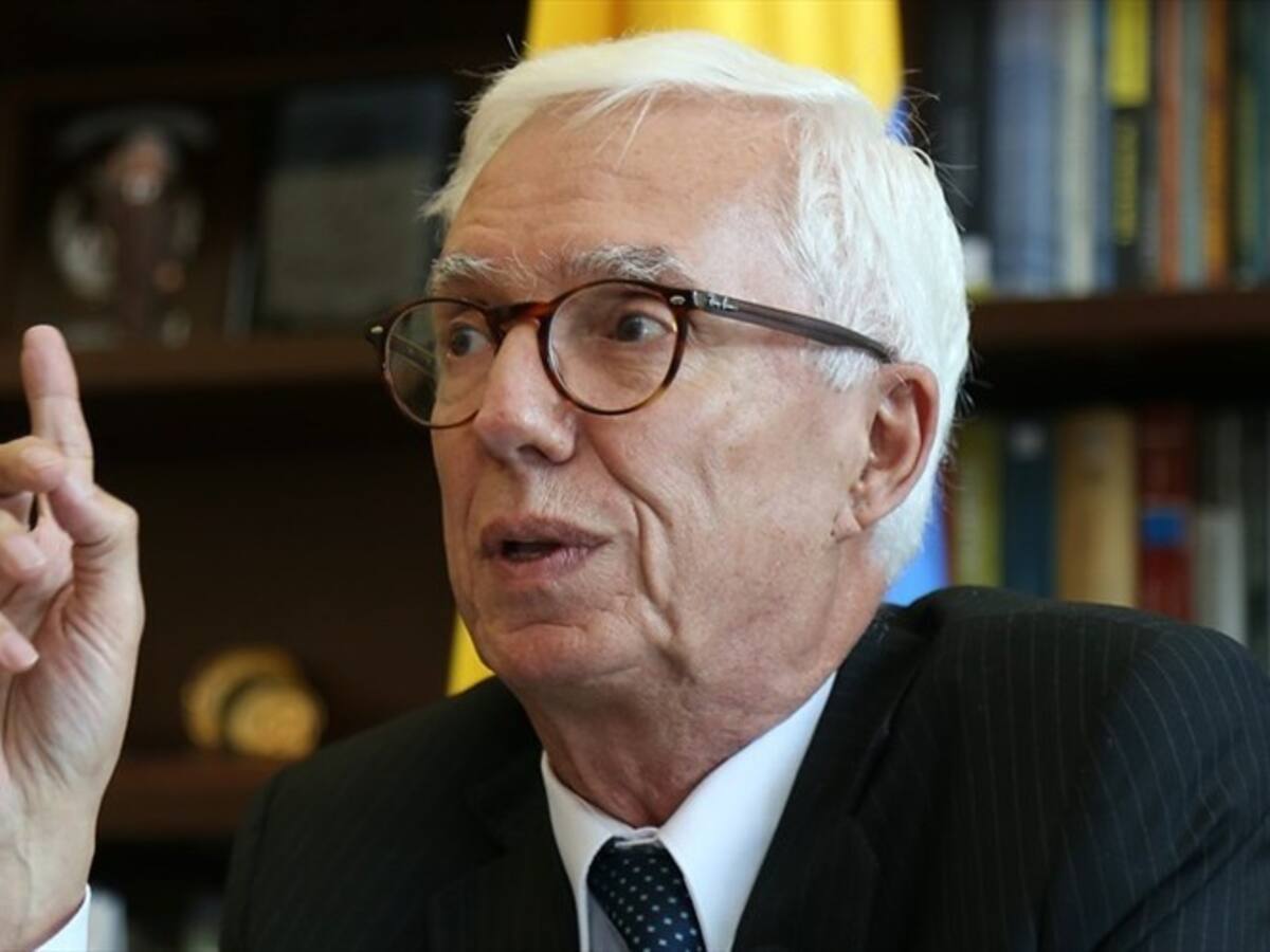 Jorge Enrique Robledo será el candidato presidencial del partido Dignidad