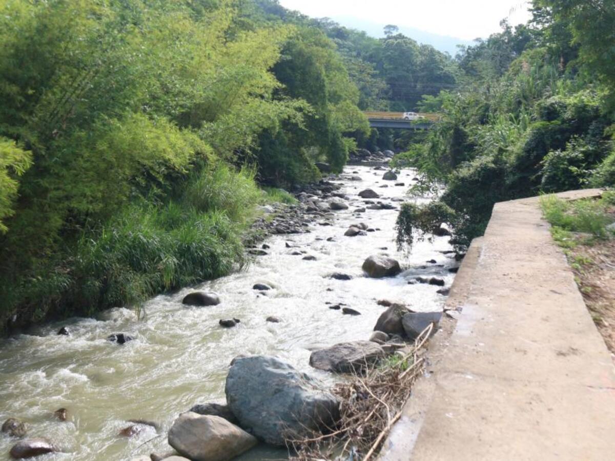 Ni MinAmbiente ni la CDMB se responsabilizan de descontaminar el río Suratá