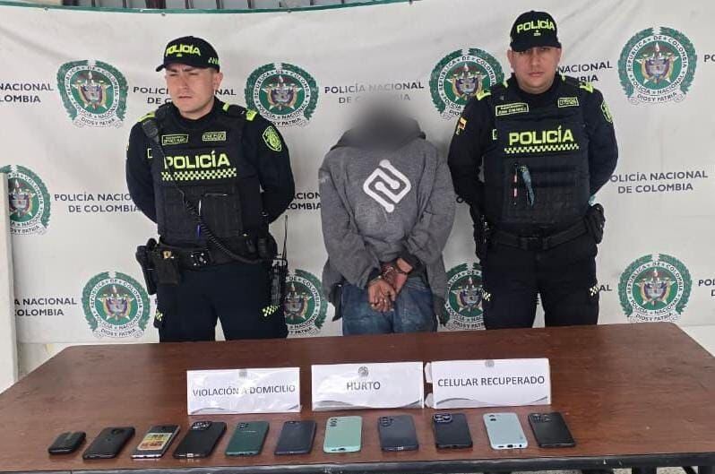 Capturan a un hombre tras robar en un local en Bogotá: tiene 19 anotaciones judiciales. Foto: suministrada.